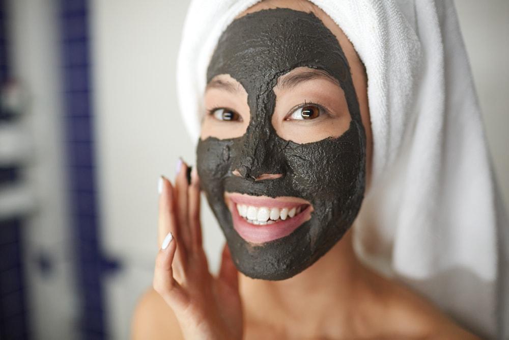 I Tried a Magnetic Face Mask to Clear My Blackheads—Here's What Happened